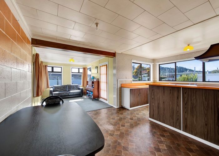  at 17 Tongaporutu Road, Tongaporutu
