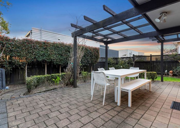  at 2/44 Fancourt Street, Meadowbank, Auckland City, Auckland