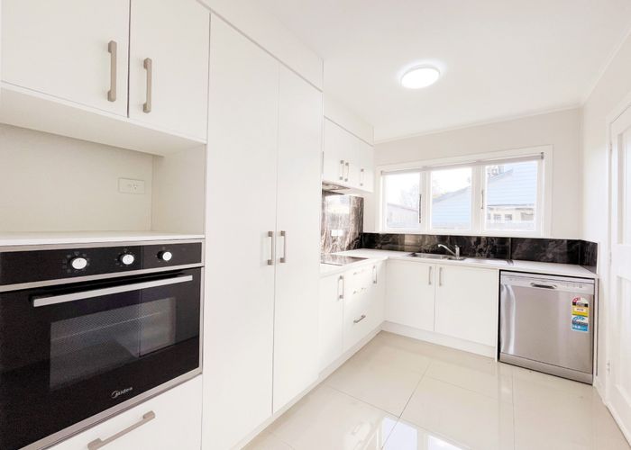  at 22 Rathgar Road, Henderson, Auckland