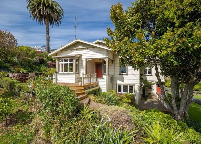 For sale 43 Bisley Avenue, Tahunanui, Nelson, Nelson / Tasman homes