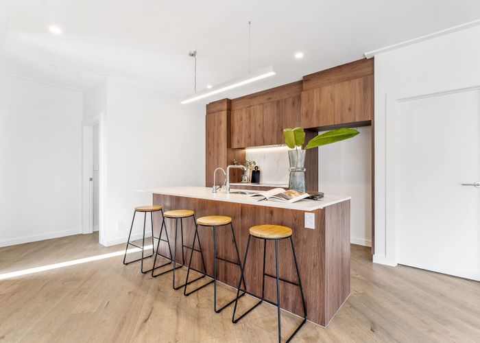  at 7/98-100 Walker Road, Point Chevalier, Auckland City, Auckland