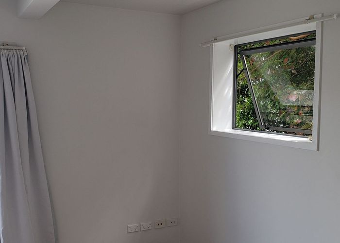  at 81 Archers Road, Hillcrest, North Shore City, Auckland