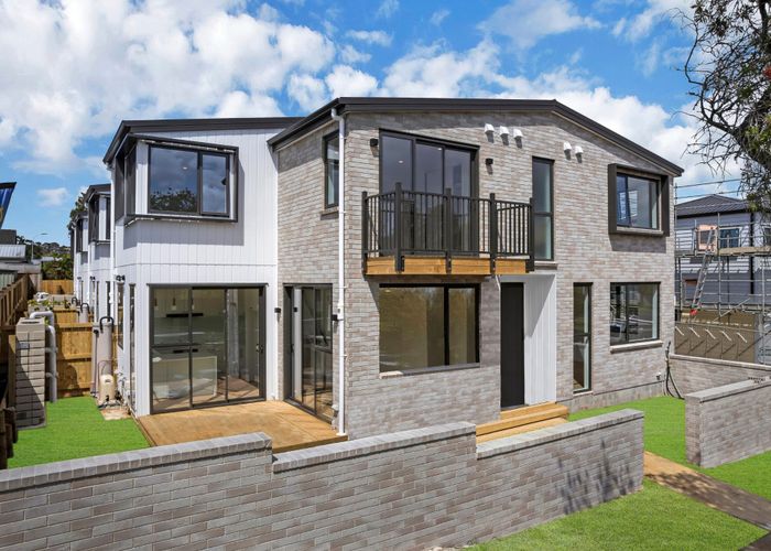  at Lots 1-4/3 Jillteresa Crescent, Half Moon Bay, Manukau City, Auckland