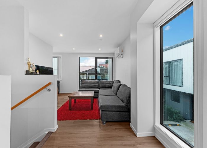  at 15 Pukakaho Lane, Papatoetoe, Manukau City, Auckland