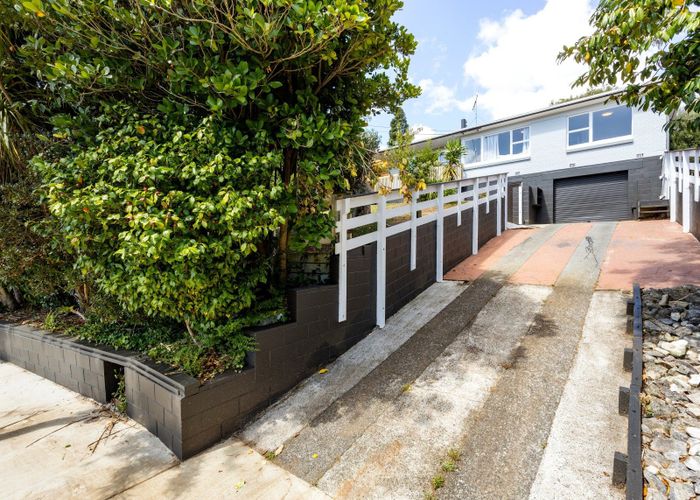  at 3 Maynard Place, Temple View, Hamilton
