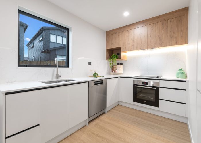  at Lot 3, 24 Tupaki Place, Pakuranga Heights, Manukau City, Auckland
