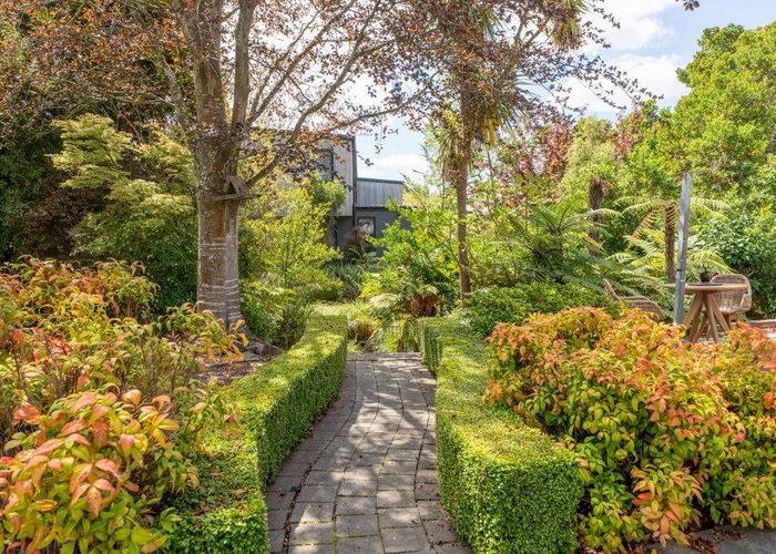  at 8 Tuirau Place, Ilam, Christchurch