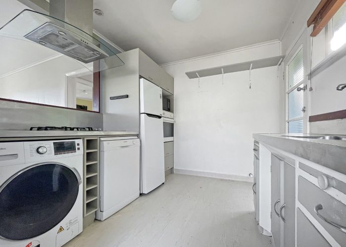  at 37 Pembroke Road, Northland, Wellington, Wellington