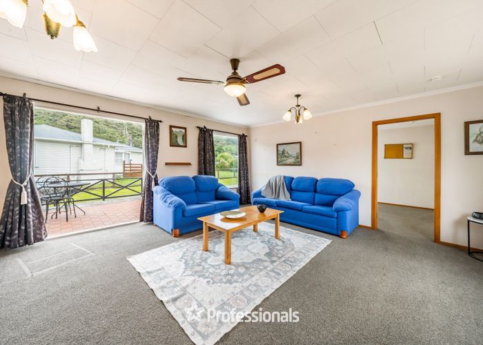  at 8 Norfolk Street, Wainuiomata, Lower Hutt, Wellington