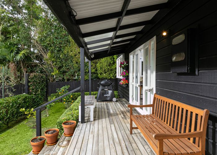  at 3B Shiloh Way, Greenhithe, Auckland