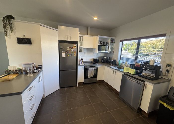 at 2B Vivian Street, Burwood, Christchurch City, Canterbury