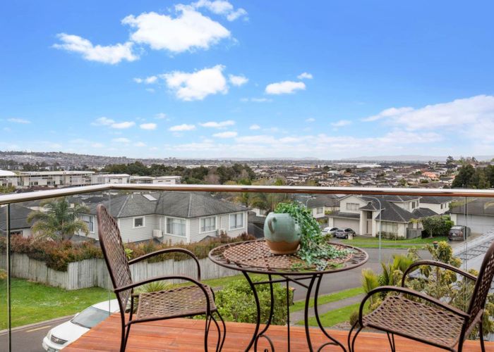  at 4 Brancott Place, Flat Bush, Auckland