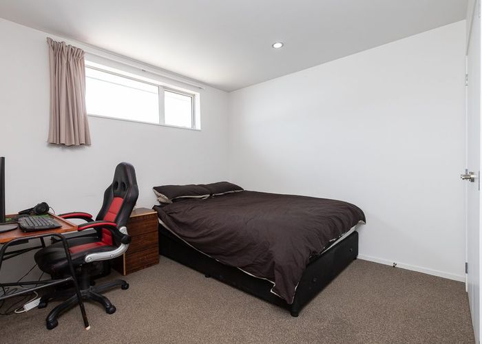  at 2/4 Littler Place, Hamilton East, Hamilton, Waikato