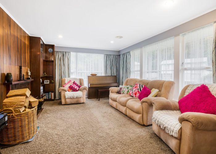  at 87 Rangituhi Crescent, Takapuwahia, Porirua