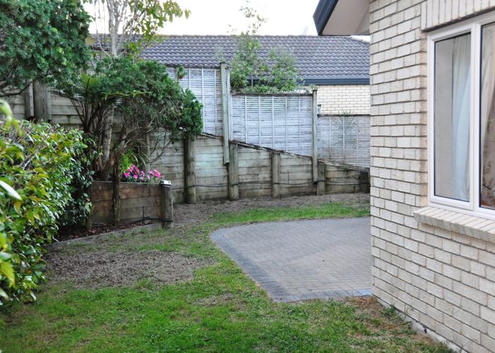 at 1/10 Ridge Road, Waiake, Auckland