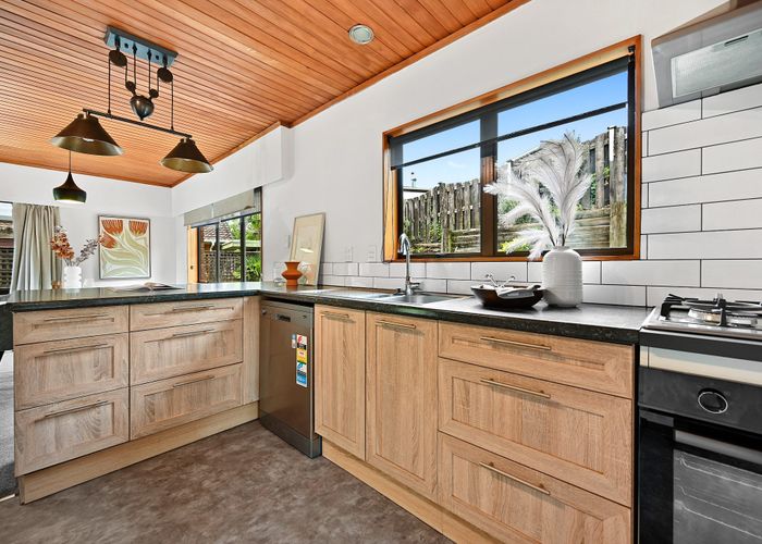  at 804 River Road, Chartwell, Hamilton