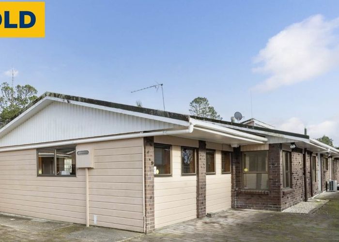  at 40 Sherrybrooke Place, Sunnyvale, Auckland