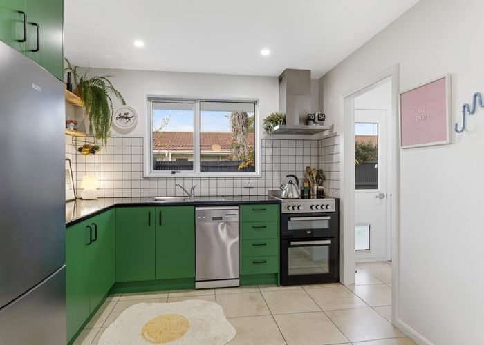  at 2/441 Armagh Street, Linwood, Christchurch City, Canterbury