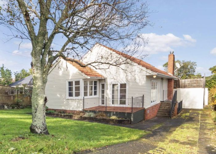  at 92 Mount Royal Avenue, Mount Albert, Auckland