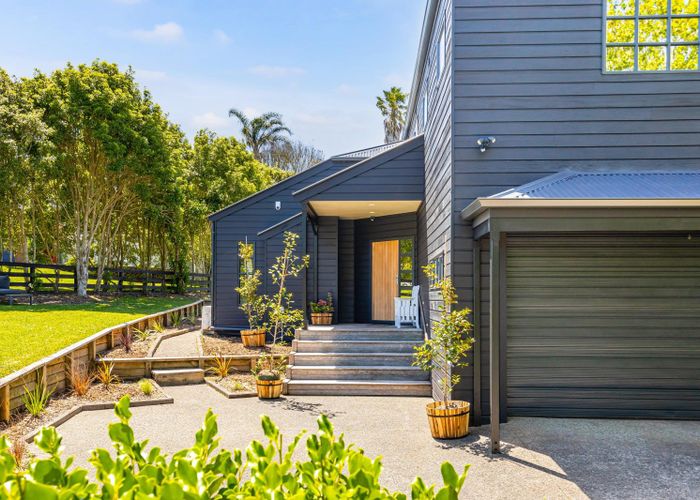 Free property data for 14 Denehurst Drive, Waimauku homes.co.nz