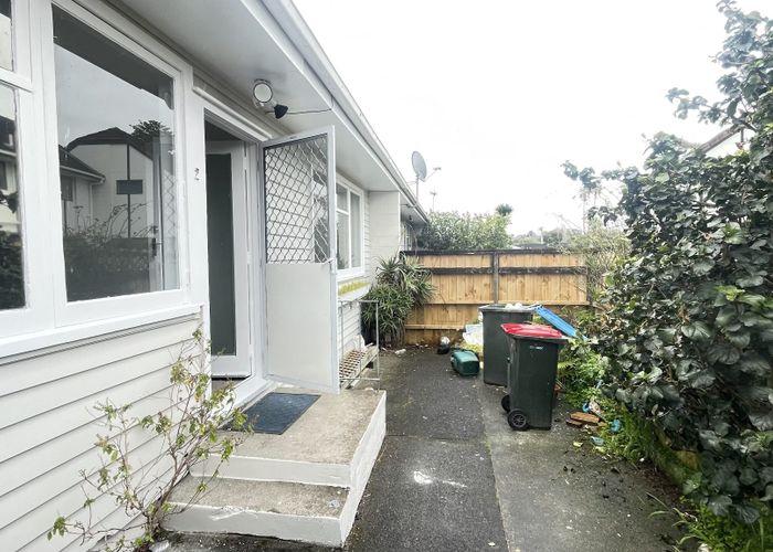  at 2/5 Lynton Road, Mount Wellington, Auckland City, Auckland