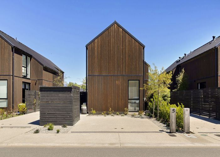  at 5 Casterway Crescent, Jacks Point, Queenstown-Lakes, Otago