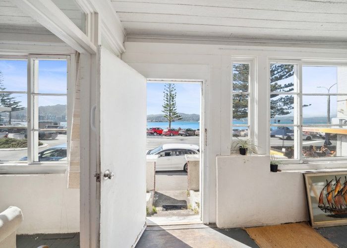  at 230 Oriental Parade, Oriental Bay, Wellington