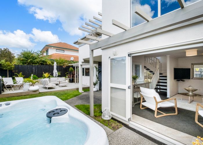  at 2/39 Simmental Crescent, Somerville, Auckland