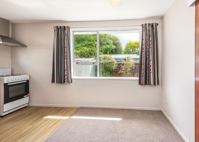  at 2/3 Cavendish Road, Casebrook, Christchurch