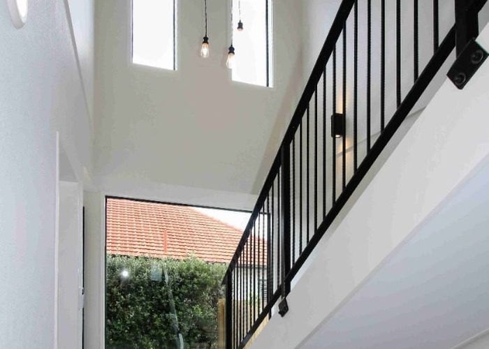  at 1/122a Bucklands Beach Road, Bucklands Beach, Manukau City, Auckland