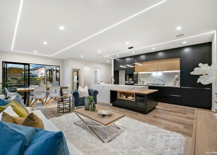  at 15 Downpatrick Drive, Flat Bush, Manukau City, Auckland