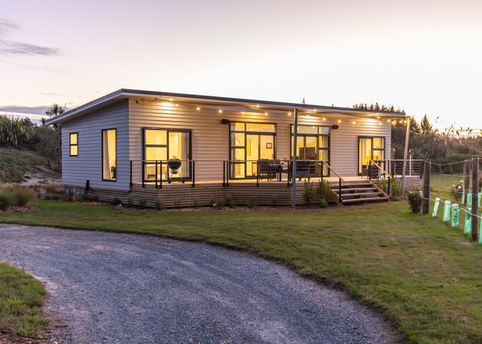  at 3 Kanuka Drive, Waitarere, Levin