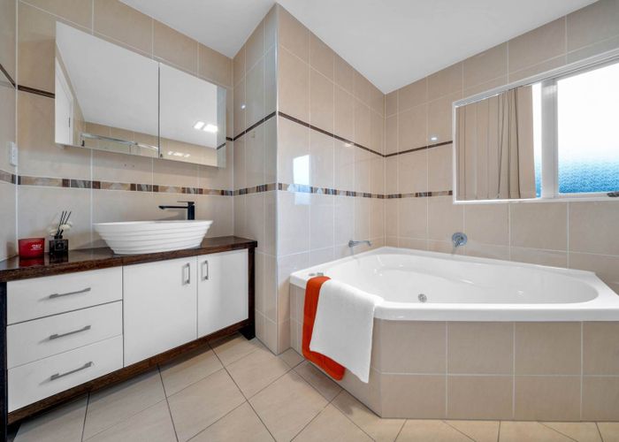  at 17 Cherrywood Crescent, Northpark, Manukau City, Auckland