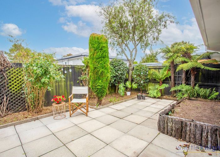  at 2/30 Garvins Road, Hornby, Christchurch City, Canterbury