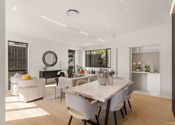  at 2/1 Montana Avenue, Murrays Bay, North Shore City, Auckland