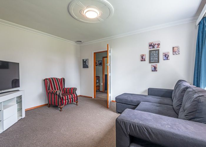  at 8 Winston Avenue, Hokowhitu, Palmerston North, Manawatu / Whanganui