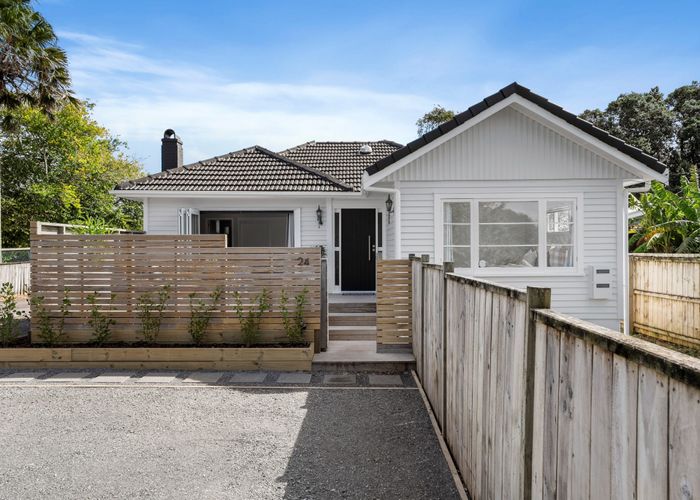  at 1/24 Cresta Avenue, Beach Haven, Auckland