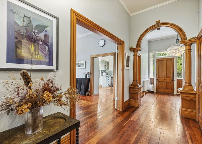  at 27 Boundary Road, Kelburn, Wellington