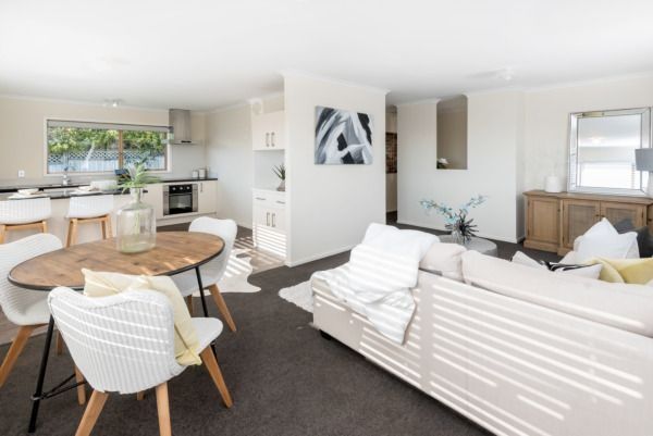 at 2/28 Prince Regent Drive, Half Moon Bay, Manukau City, Auckland