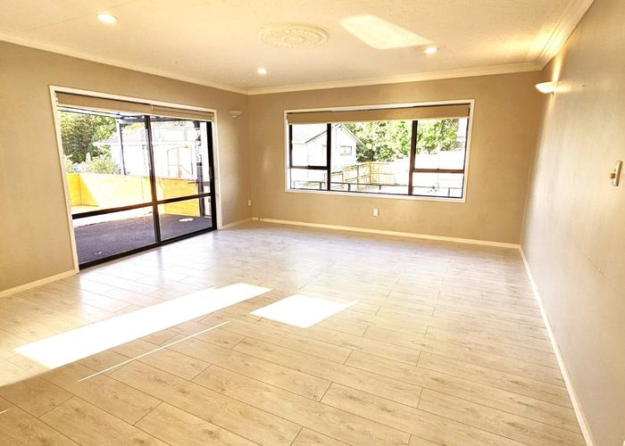  at 3A Alexander Avenue, Torbay, North Shore City, Auckland