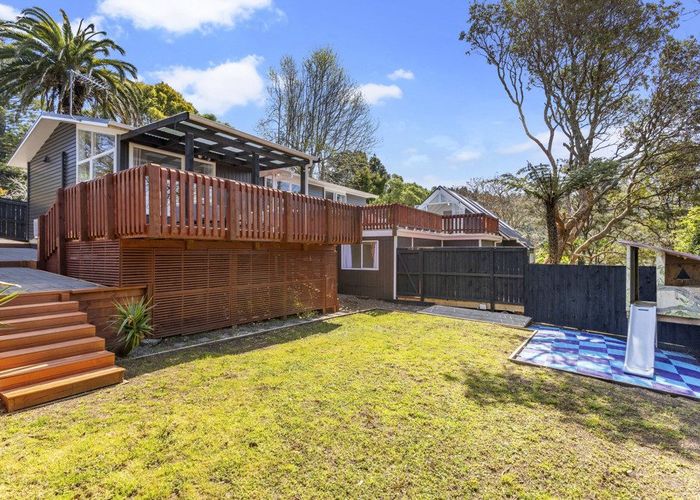  at 380 Huia Road, Titirangi, Waitakere City, Auckland