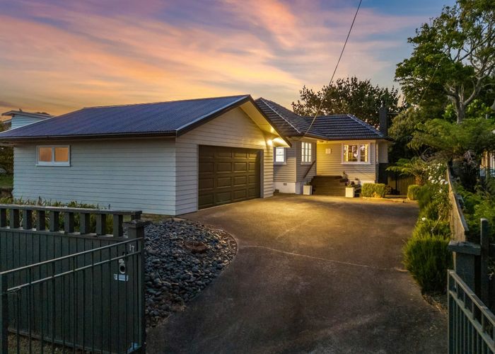  at 17 Neptune Avenue, Beach Haven, Auckland