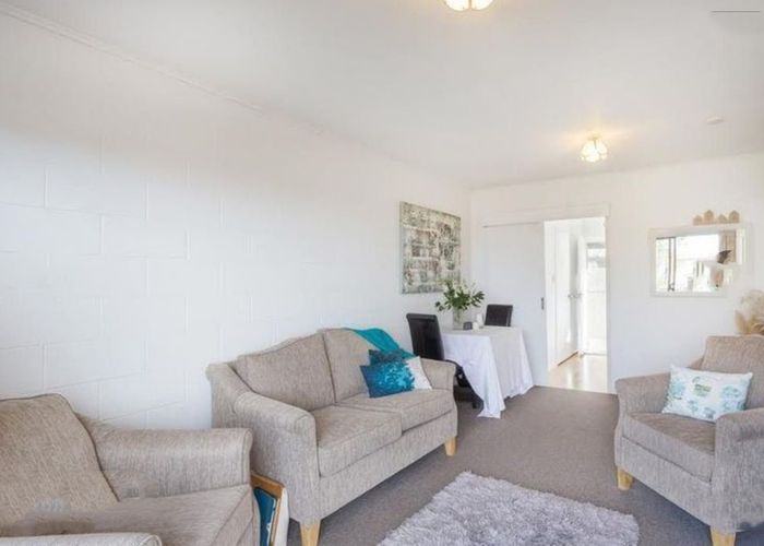  at 2/32 Strong Street, Saint Johns, Auckland City, Auckland