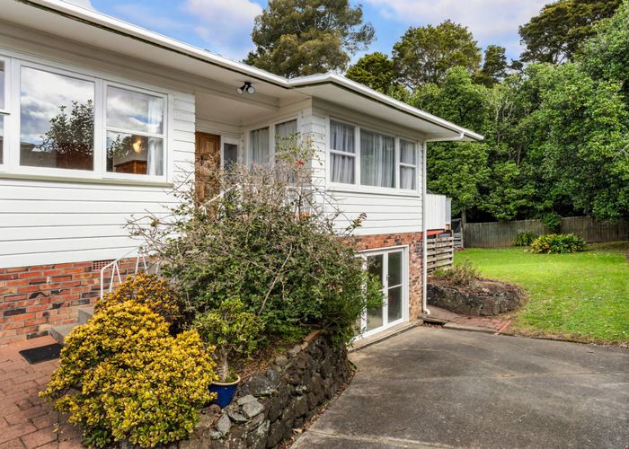  at 11 Hillcrest Grove, Hillpark, Auckland