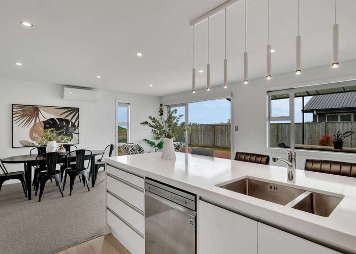  at 27 Silicon Way, Fitzherbert, Palmerston North