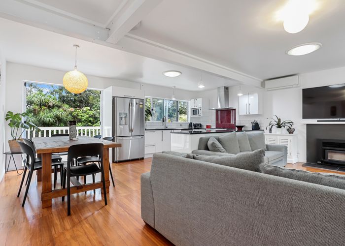  at 20 Waima Crescent, Titirangi, Auckland