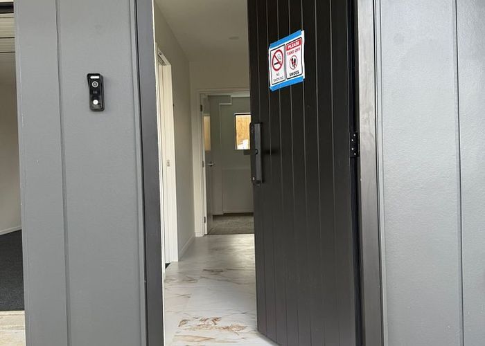  at 5/11 Sarona/11 Sarona Avenue, Glen Eden, Waitakere City, Auckland