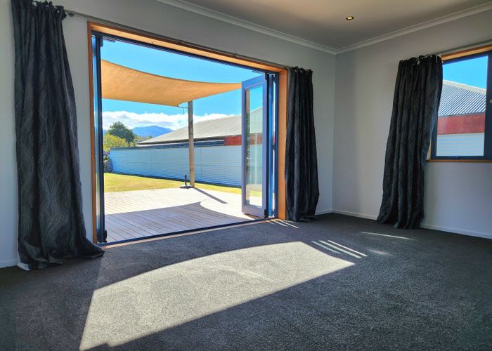  at 4 Pukaki Avenue, Ngahere