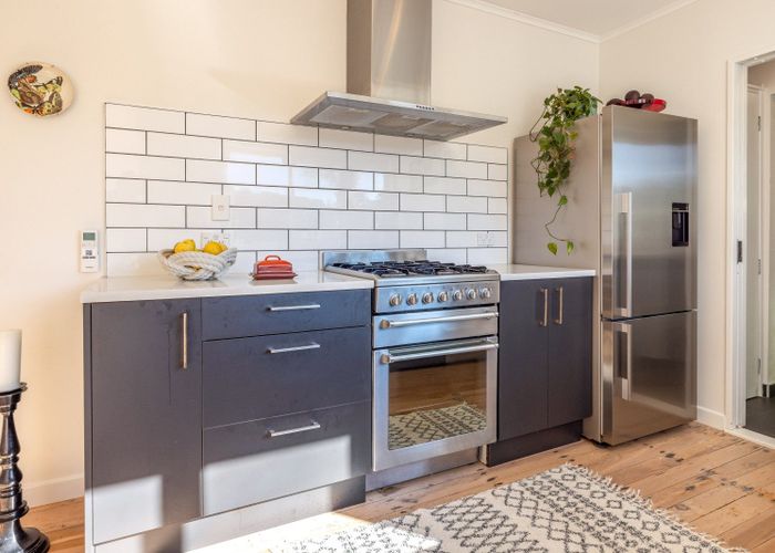 at 184 Ocean View Road, Oneroa, Waiheke Island, Auckland