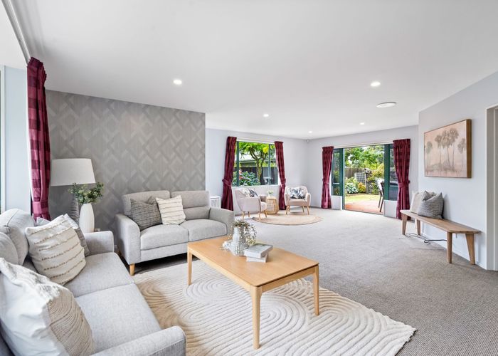  at 21 Thornwood Place, Redwood, Christchurch
